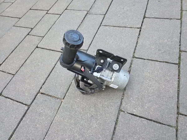 Servostyrningspump CITROEN C4 II B7 DS4 HPI image 2