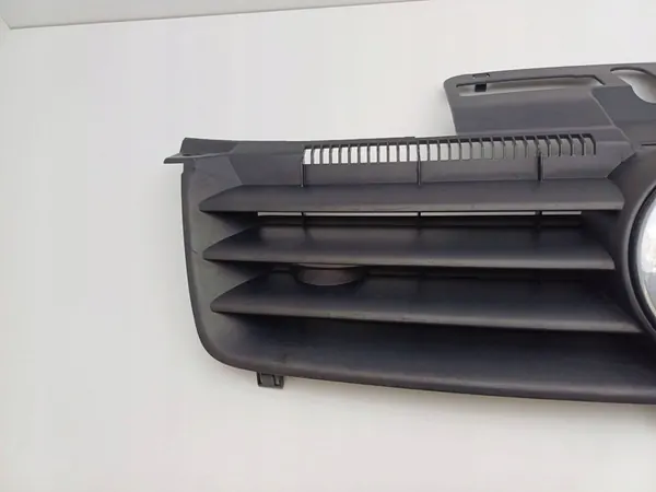 VW Polo 9N Chrome Grill 2001-2004 6Q0853651C image 2