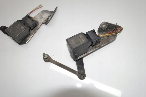 Framsensor Mercedes R230 SL 0025428818 image 2