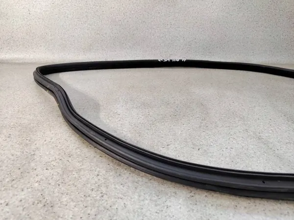 Junta puerta pasajero delantero OEM 7323081AOP0841 BMW 3 GT image 3