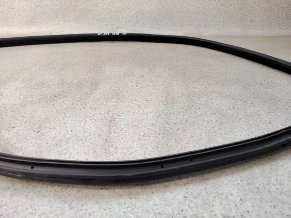 Junta puerta pasajero delantero OEM 7323081AOP0841 BMW 3 GT image 4