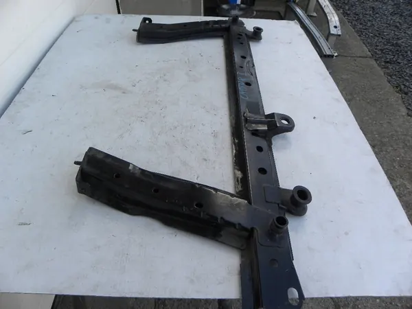 RENAULT CAPTUR Suporte do Radiador 10-2018 image 3