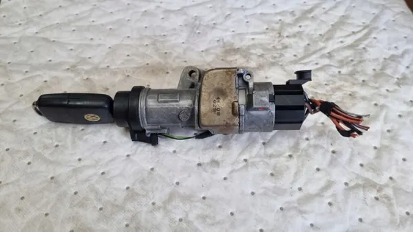 Ontsteekschakelaar OEM 4B0905851Q voor VW Polo 1.9L Diesel image 3