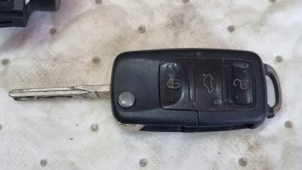 Ontsteekschakelaar OEM 4B0905851Q voor VW Polo 1.9L Diesel image 5