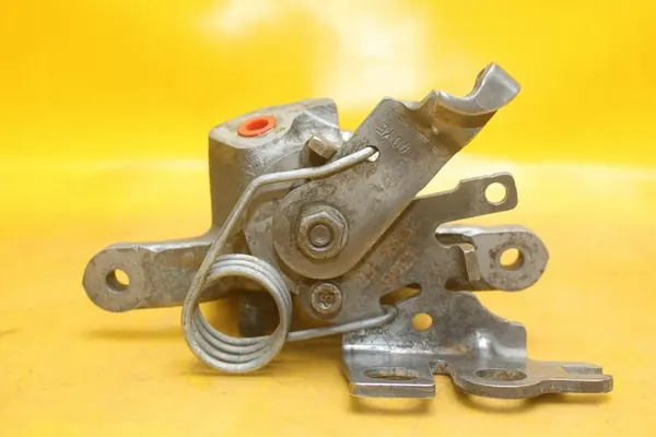 Hinterer rechter Bremssattel VW Caddy III image 10