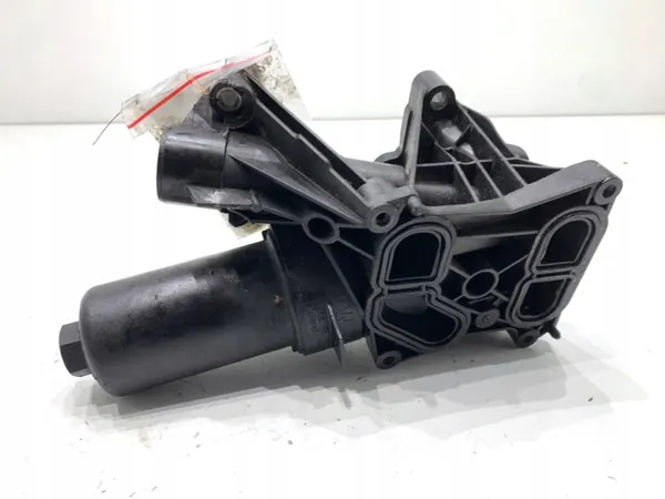 Oliefilterbehuizing OEM 05L115389AF Skoda Octavia IV image 3