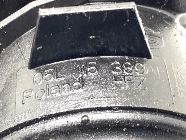 Oliefilterbehuizing OEM 05L115389AF Skoda Octavia IV image 4
