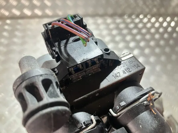 Válvula de agua Mercedes SLK R171 1.8 CGI image 4