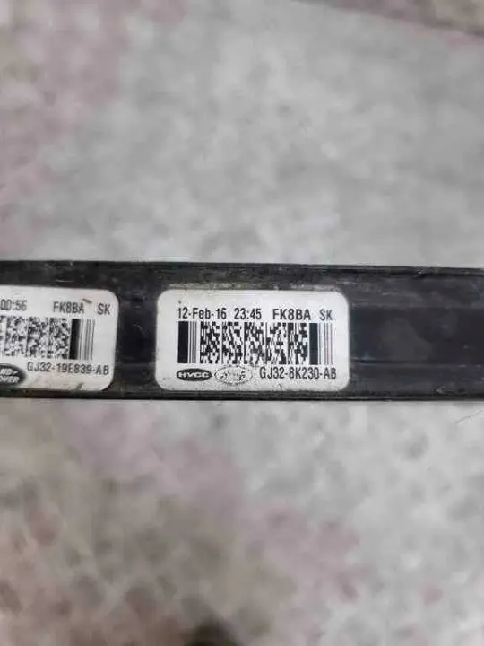 Arrefecedor combustível OEM GJ328K230AB Land Rover Evoque image 6