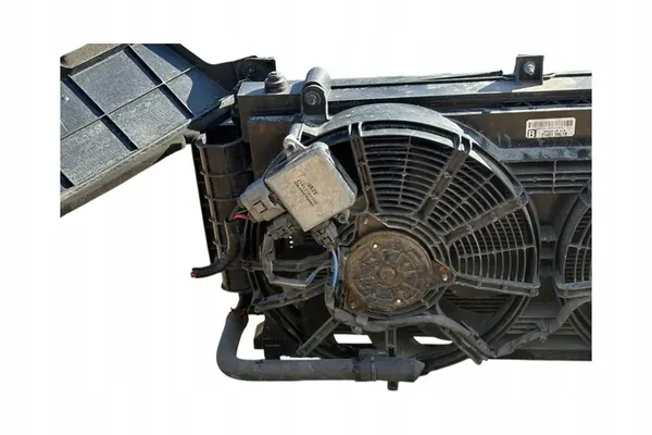 Radiador de agua NISSAN 2017 OEM 214813NL1B image 4