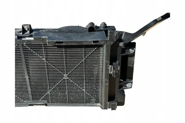 Radiador de agua NISSAN 2017 OEM 214813NL1B image 8