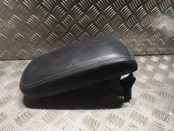 Accoudoir console Mercedes-Benz CLA OEM 2466801419 image 3