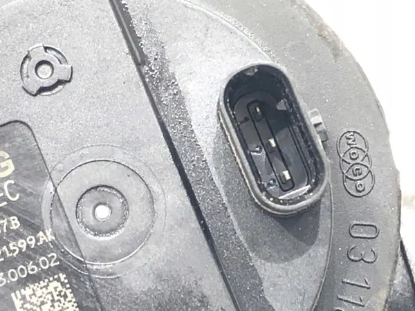 Extra Vattenpump VW Tiguan 2.0 190HK image 4