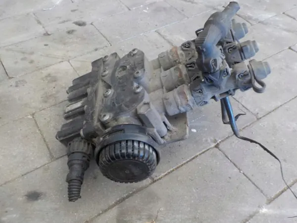 Válvula ECAS OEM 4728800300 para Renault Magnum image 4