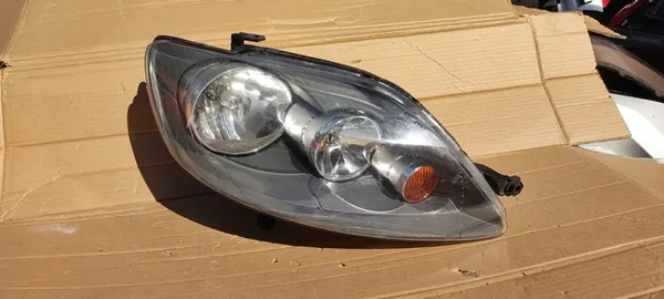 Farol Frontal VW Golf V Plus image 2