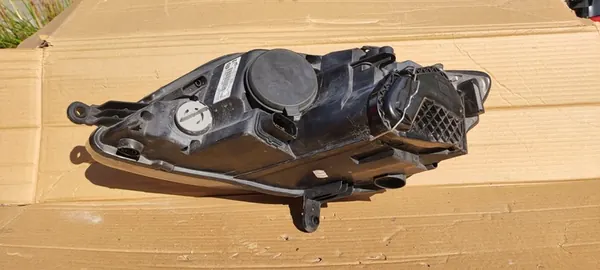 Farol Frontal VW Golf V Plus image 7