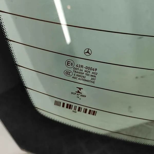 Mercedes-Benz achterruit OEM A2076701900 - Gebruikt image 3
