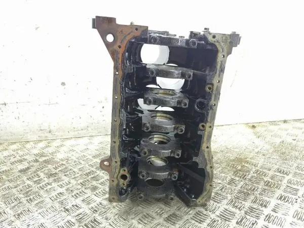 Porsche Cayenne Motorblock OEM 0221030215 image 2