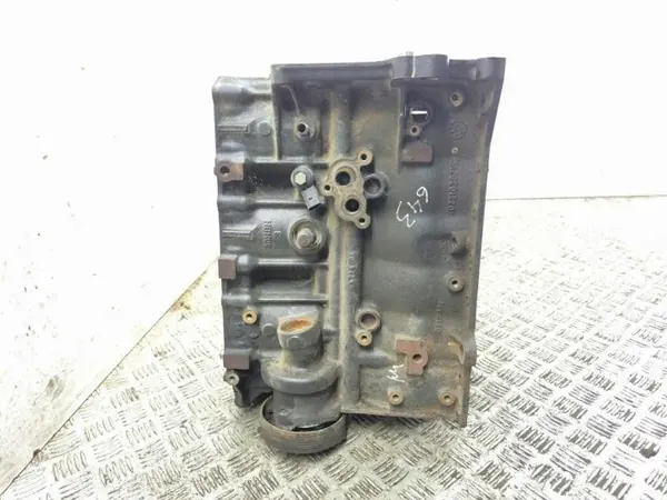 Porsche Cayenne Motorblock OEM 0221030215 image 3
