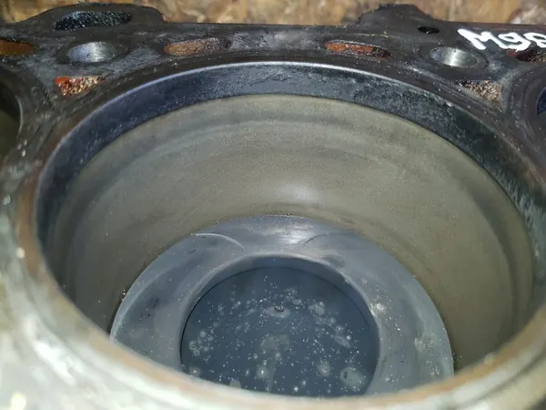 Bloc moteur inférieur OEM mercedes413 image 3