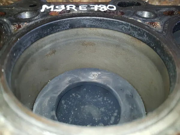 Bloc moteur inférieur OEM mercedes413 image 4
