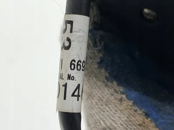 Antenne aileron OEM BJWI66930A pour Mazda 3 image 5