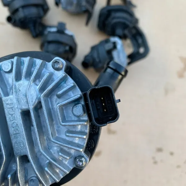 Pompe à eau OEM 210100497R pour Trafic III/IV 2.0 DCI image 3