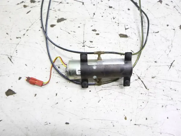 Kattohydrauliikkapumppu OEM 04658514AG Chrysler Sebringille image 4