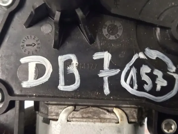 Mercedes W245 bakrutorhållarmotor OEM A1698201440 image 10