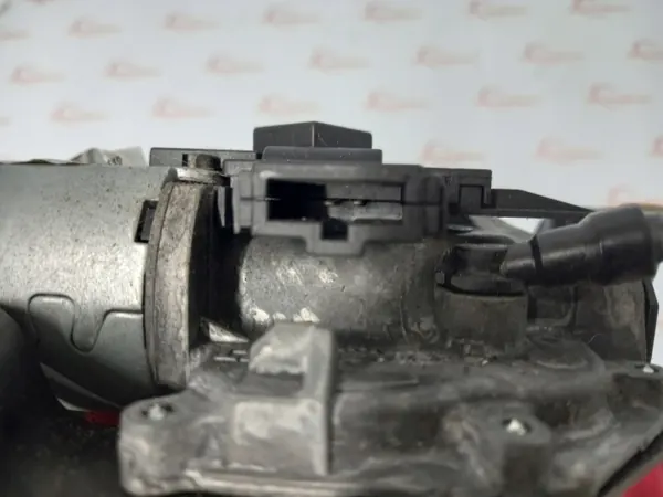 Mercedes W245 bakrutorhållarmotor OEM A1698201440 image 3