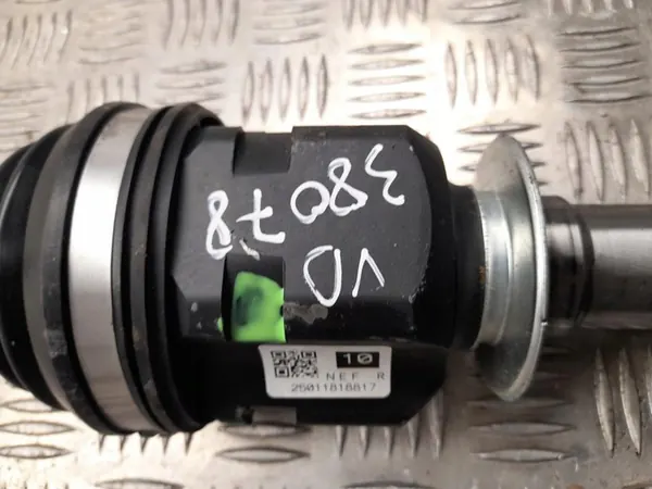 Framre axel höger Lexus LBX 2025 image 4