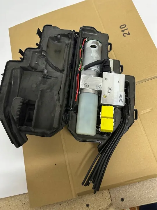 Pompe de toit Nissan Micra K12 Cabrio OEM 97091BC100 image 4