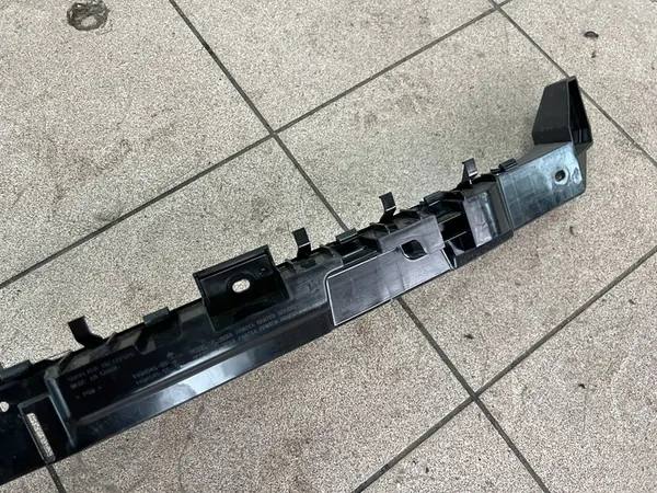 TESLA MODEL Y 20- Suporte de para-choque traseiro image 4