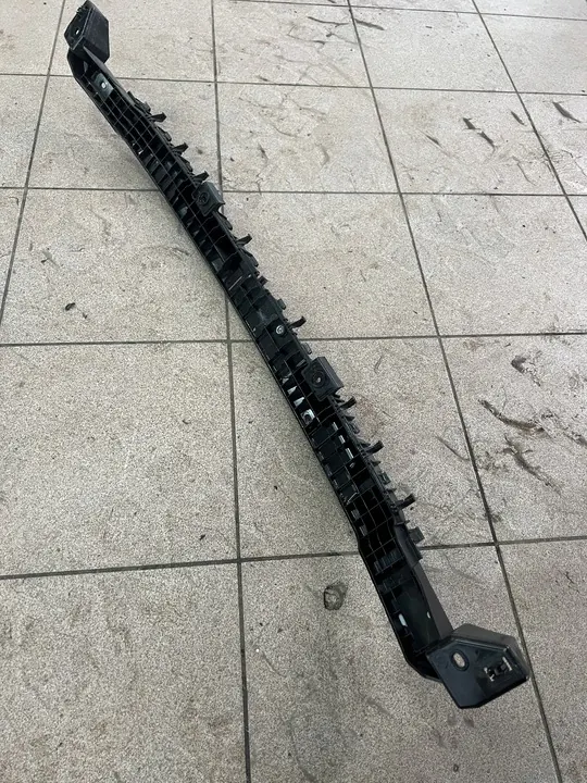 TESLA MODEL Y 20- Suporte de para-choque traseiro image 8