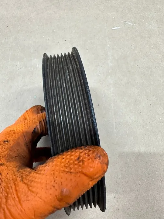 Polia do virabrequim Mercedes Vito W447 1.6 Diesel OEM 123034219R image 3