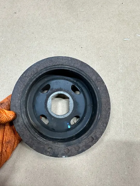 Polia do virabrequim Mercedes Vito W447 1.6 Diesel OEM 123034219R image 4