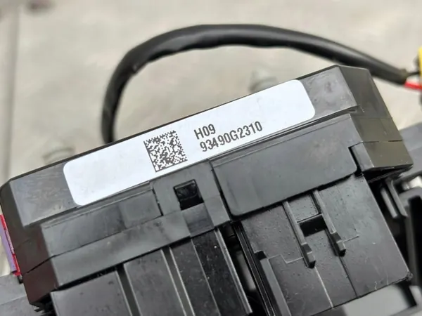 Hyundai Ioniq IV Cinta Interruptor 93403-G2810 image 5