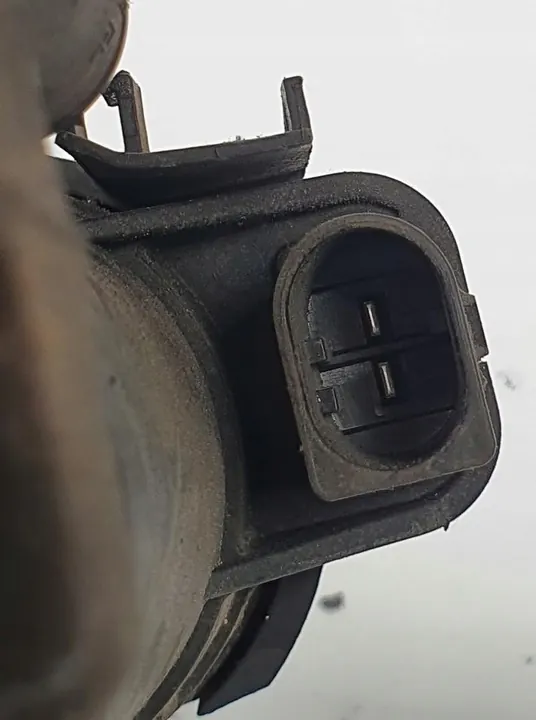 Takana oikea jarrusatula Mercedes W205 A2054232098 image 3