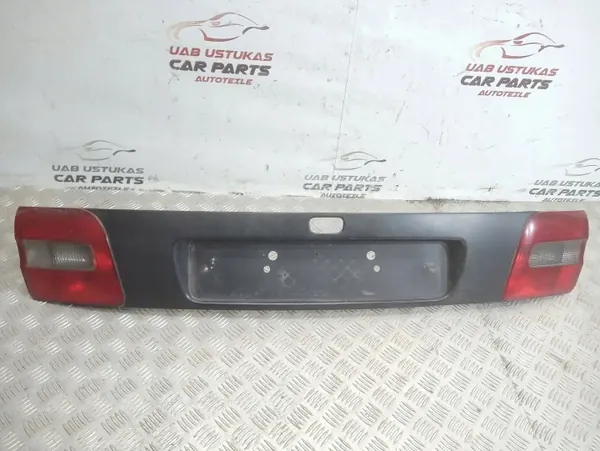 Volvo S40/V40 1999 Feu de Plaque OEM 303862381 image 2