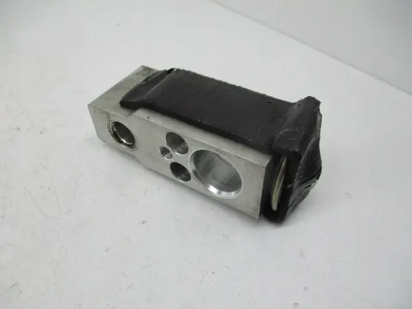 Expansieklep Subaru Legacy 09-14 OEM Onderdeel image 2