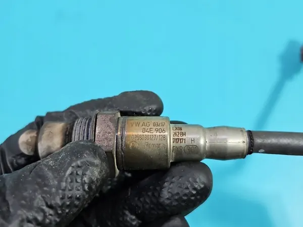 Sensor Lambda Skoda Fabia III 1.2 TSI OEM 0258030127/128 image 4