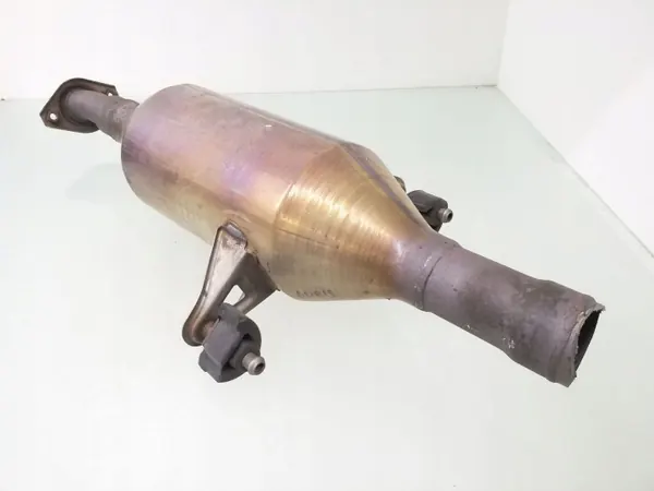 Toyota Auris E180 Pakoputken vaimennin OEM ARA121127 image 2