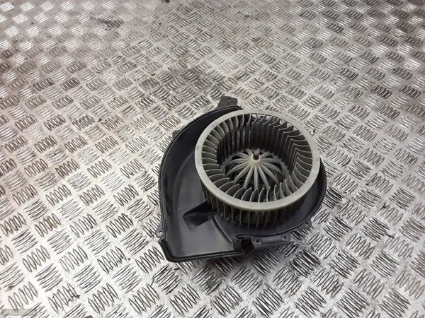 VW Heizungsgebläsemotor Lüfter OEM 6Q1820015C image 2