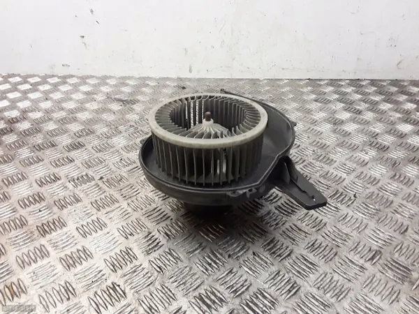 VW Heizungsgebläsemotor Lüfter OEM 6Q1820015C image 3