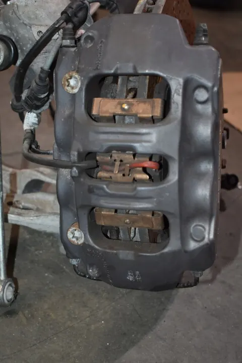 Porsche OE Voorvering rechts OEM 99134105302 image 3