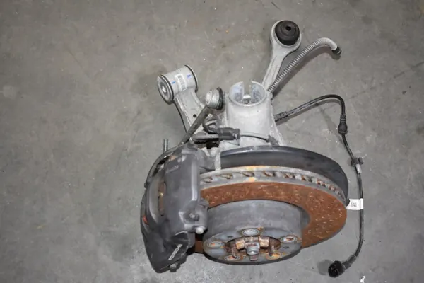 Porsche OE Voorvering rechts OEM 99134105302 image 4