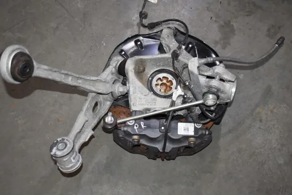 Porsche OE Voorvering rechts OEM 99134105302 image 6