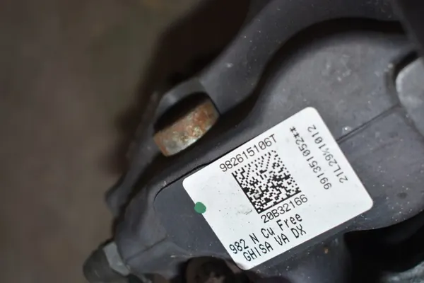 Porsche OE Voorvering rechts OEM 99134105302 image 8