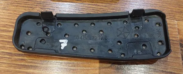Couvre-pédale Dodge OEM 04861727AB NR7 Argent image 4