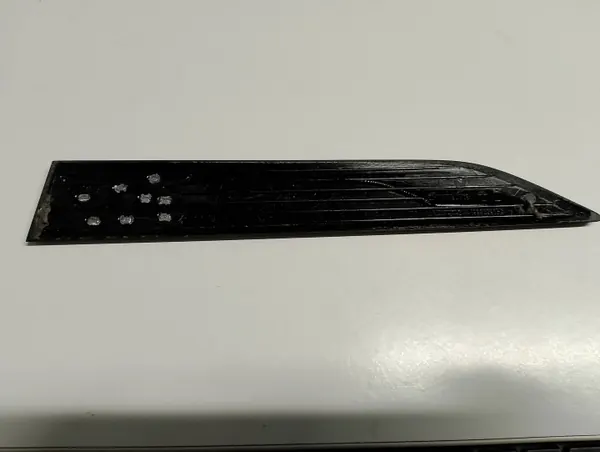 VW Golf VIII höger framskärmsemblem OEM 5H0853688K image 4